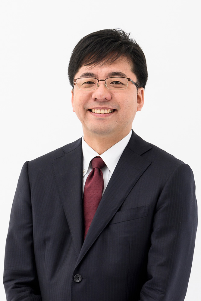 平野友朗の正面写真